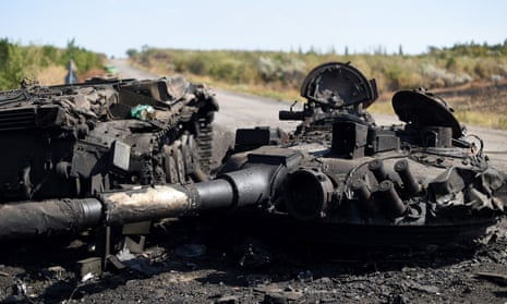 Destroyed tank on the road to Ilovaisk