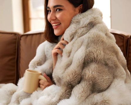 Don’t wait for prime day. We found the 31 best early deals from amazon and its competitors | homes Bedsure gentlesoft bubble faux fur blanket