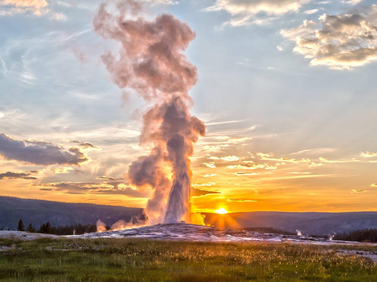 Wheels of Wonder: Two Epic 10-Day Scenic Drives from New York to California 10 Yellowstone's most famous geyser could shut down, with huge ramifications | National parks | The Guardian
