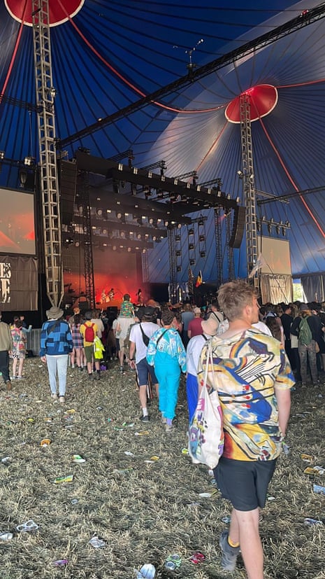 Caroline Polachek’s crowd at Glastonbury Festival 2023