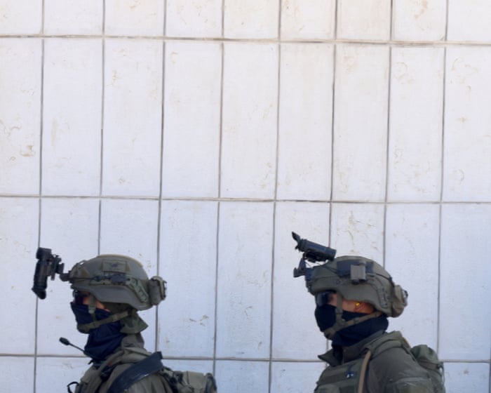 AI Weapons: The Dangerous Dawn of Automated Warfare