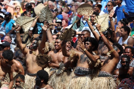 Fiji fans