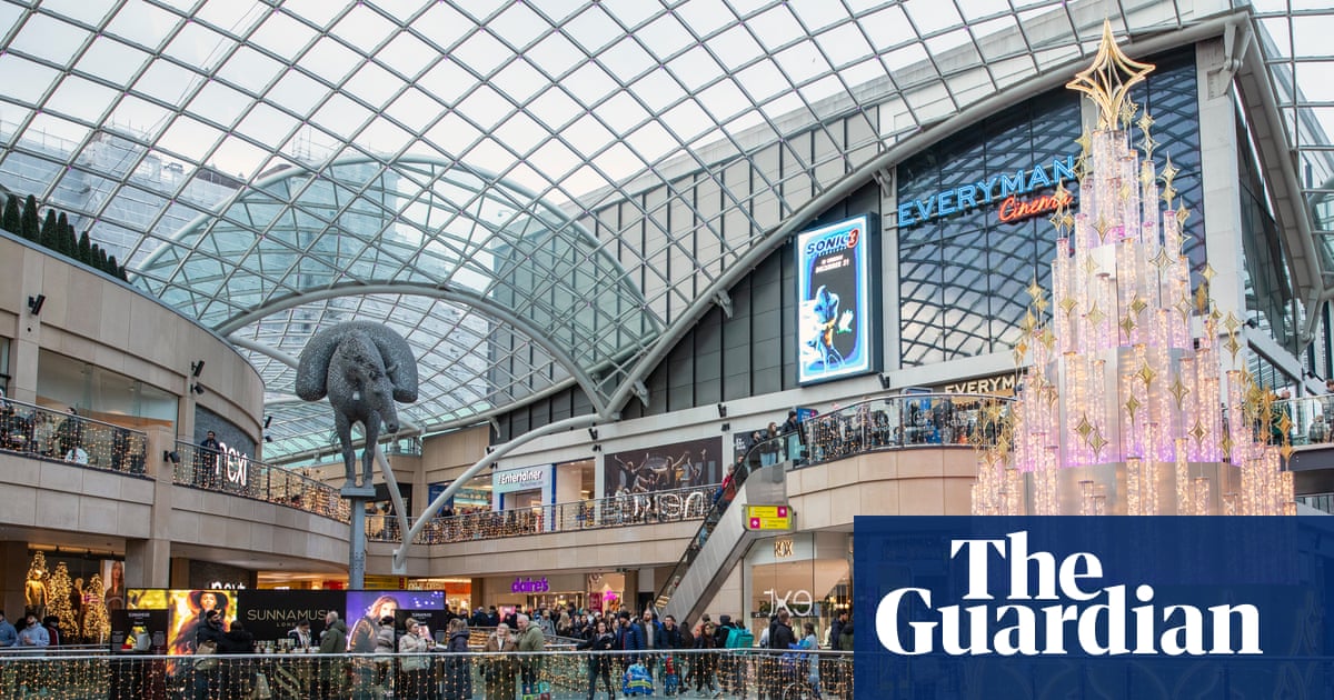 Business rates rise would put hundreds of big shops at risk, say UK retailers