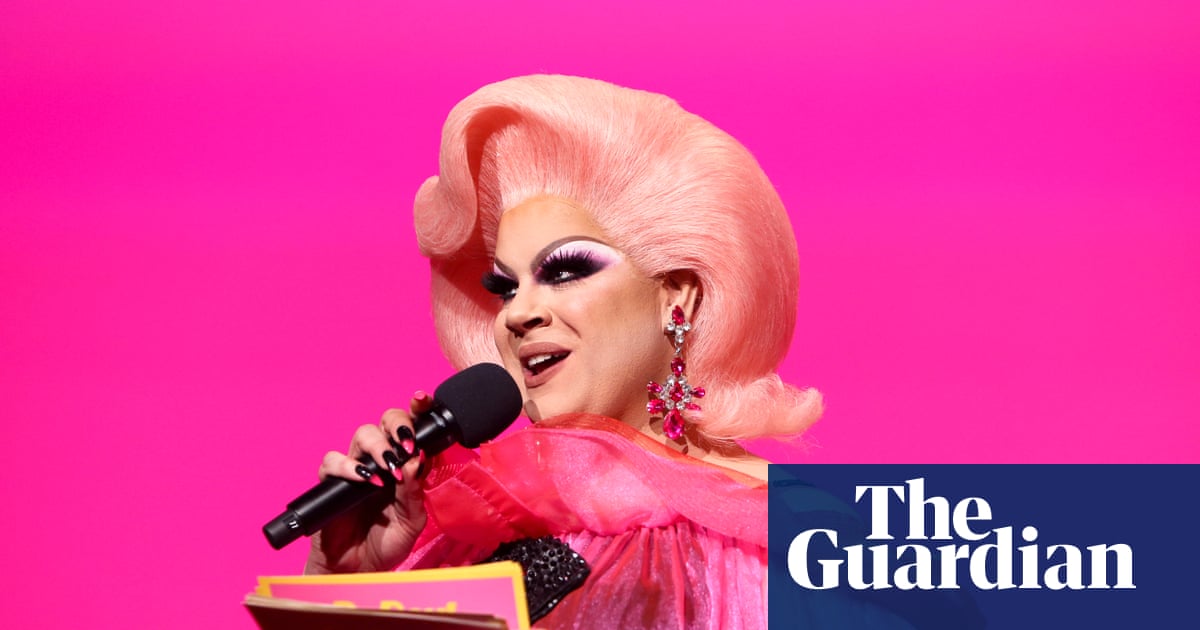 A Florida official wants to cancel a sold-out Christmas drag show. The queens are performing anyway