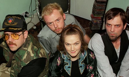 Nick Frost, Simon Pegg and Jessica Stevenson with Mark Heap in Spaced.