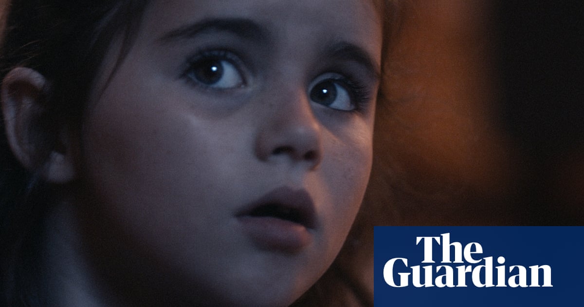 John Lewis Debuts 2015 Christmas Advert Manonthemoon Video Media The Guardian