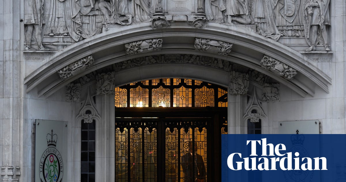 Scottish prosecutors 'in cahoots with paedophile hunters', court told