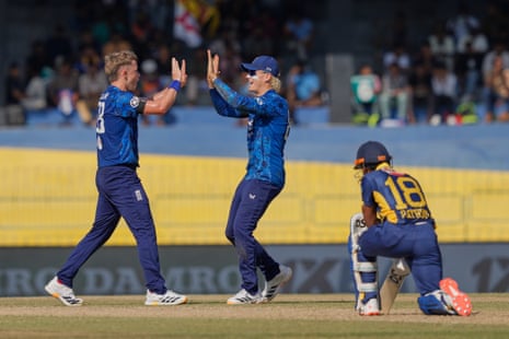 Sam Curran congratulated by Jacob Bethell after the fall of the first wicket.