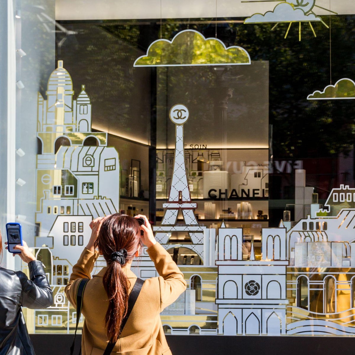 Reassuringly expensive: top fashion labels bid to lure elite ...