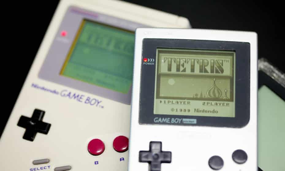 Consoles de jeux vidéo Nintendo Gameboy avec Tetris. Commandé pour la technologie