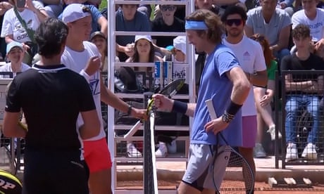 Holger Rune and Andrey Rublev use rock, paper, scissors to decide server – video