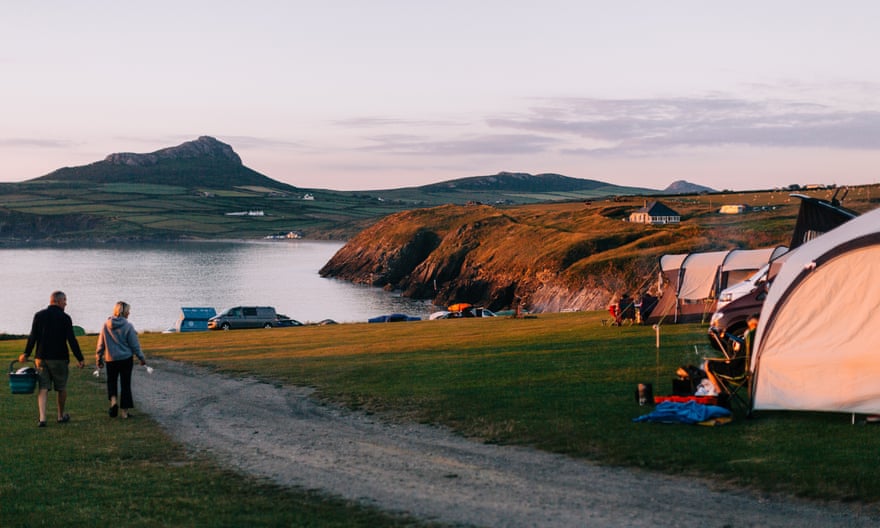 Pencarnan camping with sea and hills