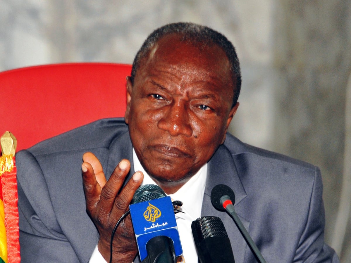 Guinea President Alpha Conde Wins Second Term With Clear Majority World News The Guardian