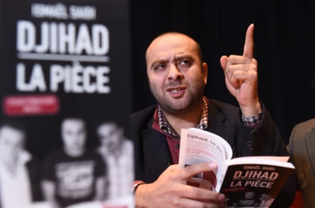 Ismael Saïdi launching a book adapted from his play Djihad.