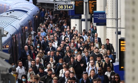 Crowds of rail commuters