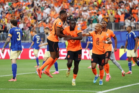Brian Brobbey scores for Netherlands!