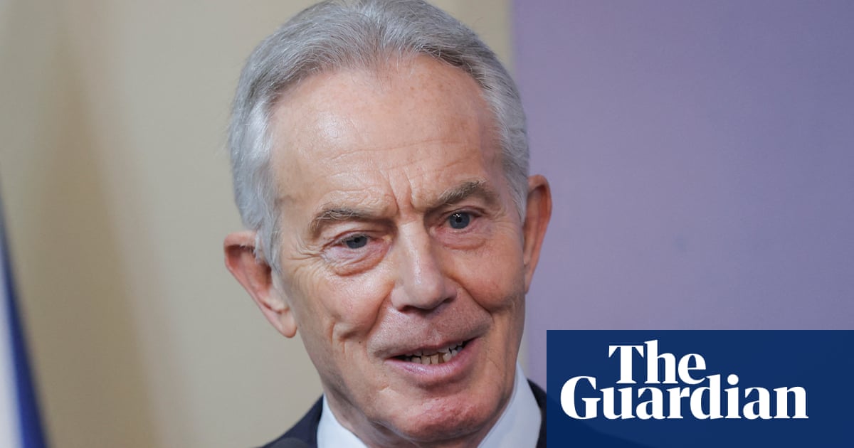 Climate plan based on phasing out fossil fuels doomed to fail, says Tony Blair