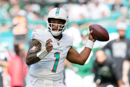 Miami’s Tua Tagovailoa completed 21 of 24 passes for 224 yards and a touchdown against the Jets on Sunday.