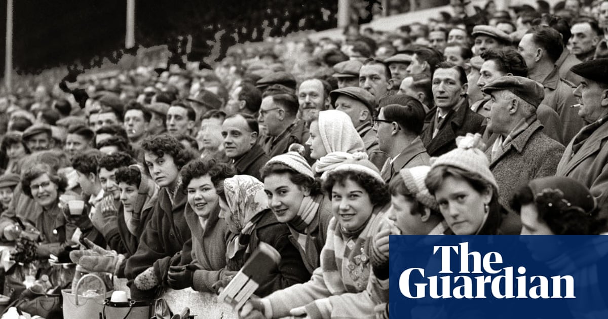 ‘I could wipe the floor with you, man’: the exhibition on female football fans’ experiences