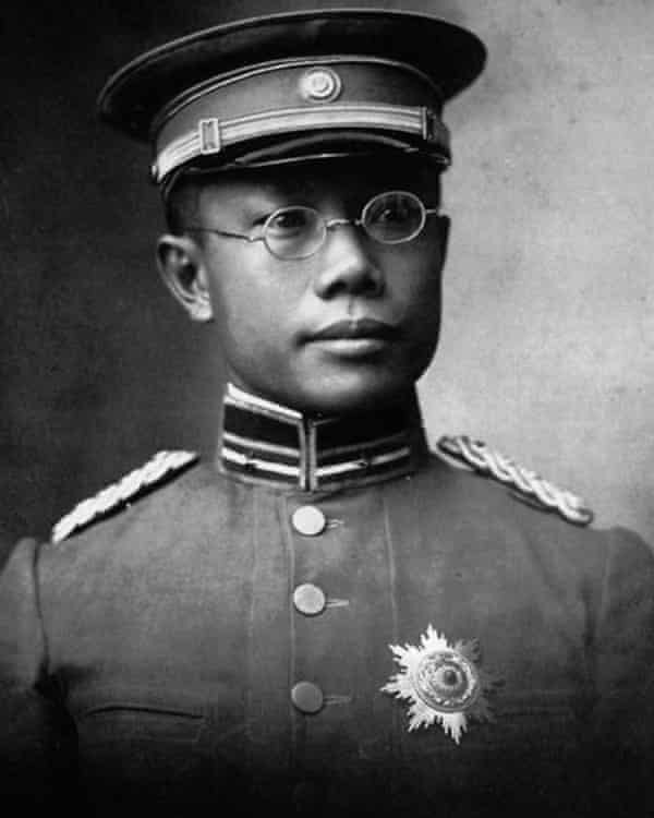 Wu Lien-teh fought a Chinese outbreak in 1910.