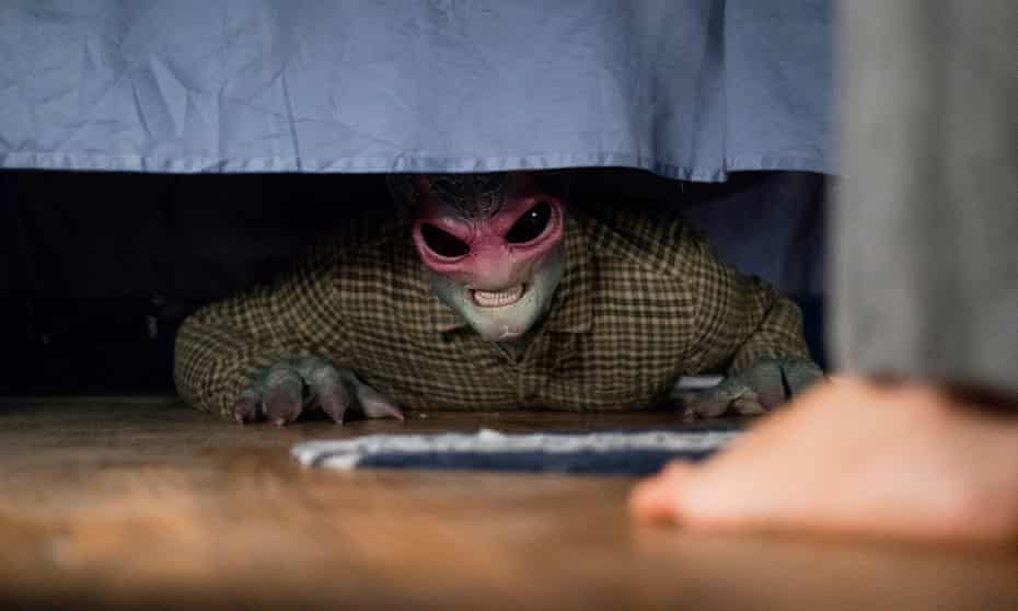 Resident Alien Tv Show Uk : When Does Resident Alien ...