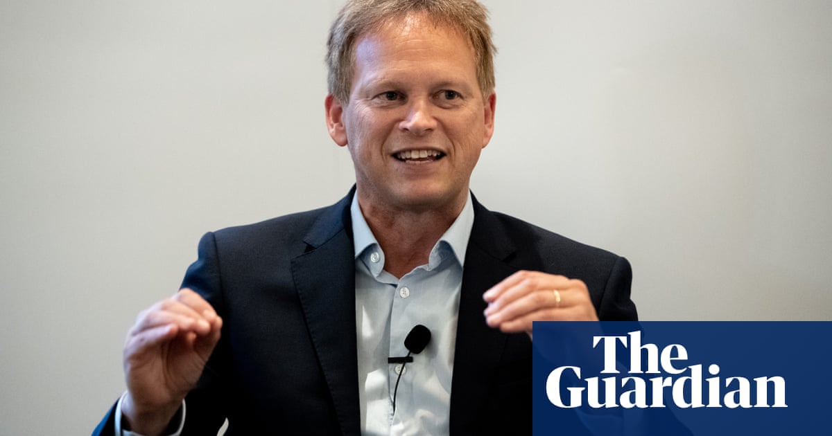 Shapps criticised for remarks on wearing masks in enclosed spaces