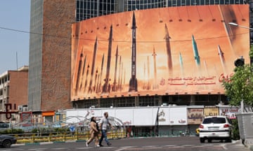 FILE PHOTO: An anti-Israel billboard with a picture of Iranian missiles is seen on a street in Tehran, Iran April 19, 2024. Majid Asgaripour/WANA (West Asia News Agency) via REUTERS ATTENTION EDITORS - THIS IMAGE HAS BEEN SUPPLIED BY A THIRD PARTY. ATTENTION EDITORS - THIS PICTURE WAS PROVIDED BY A THIRD PARTY./File Photo