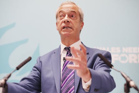 Nigel Farage giving a speech