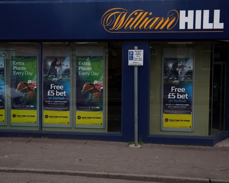 Interfaz del casino William Hill mostrando juegos y promociones