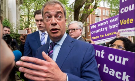 Nigel Farage campaigning to leave the EU in 2016.