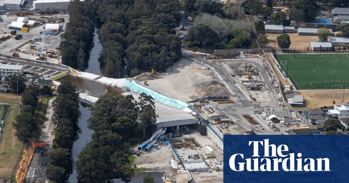 Contractor warned to ‘step up’ and finish Sydney’s maligned M6 motorway or face the consequences