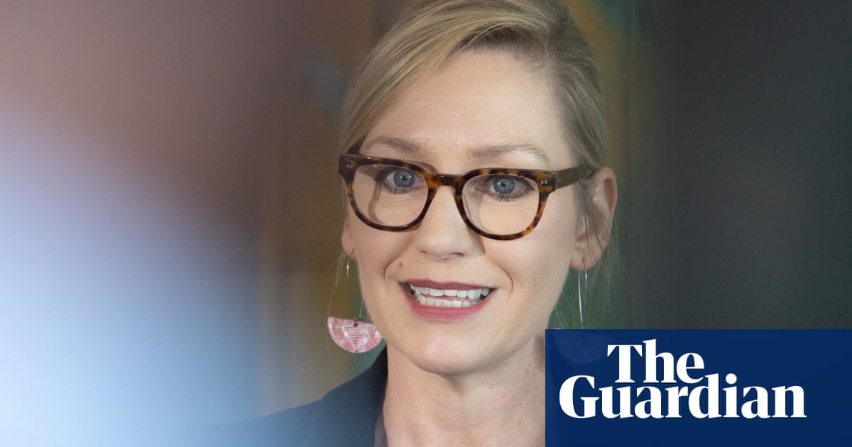 Larissa Waters elected new federal Greens leader, with Mehreen Faruqi chosen as deputy