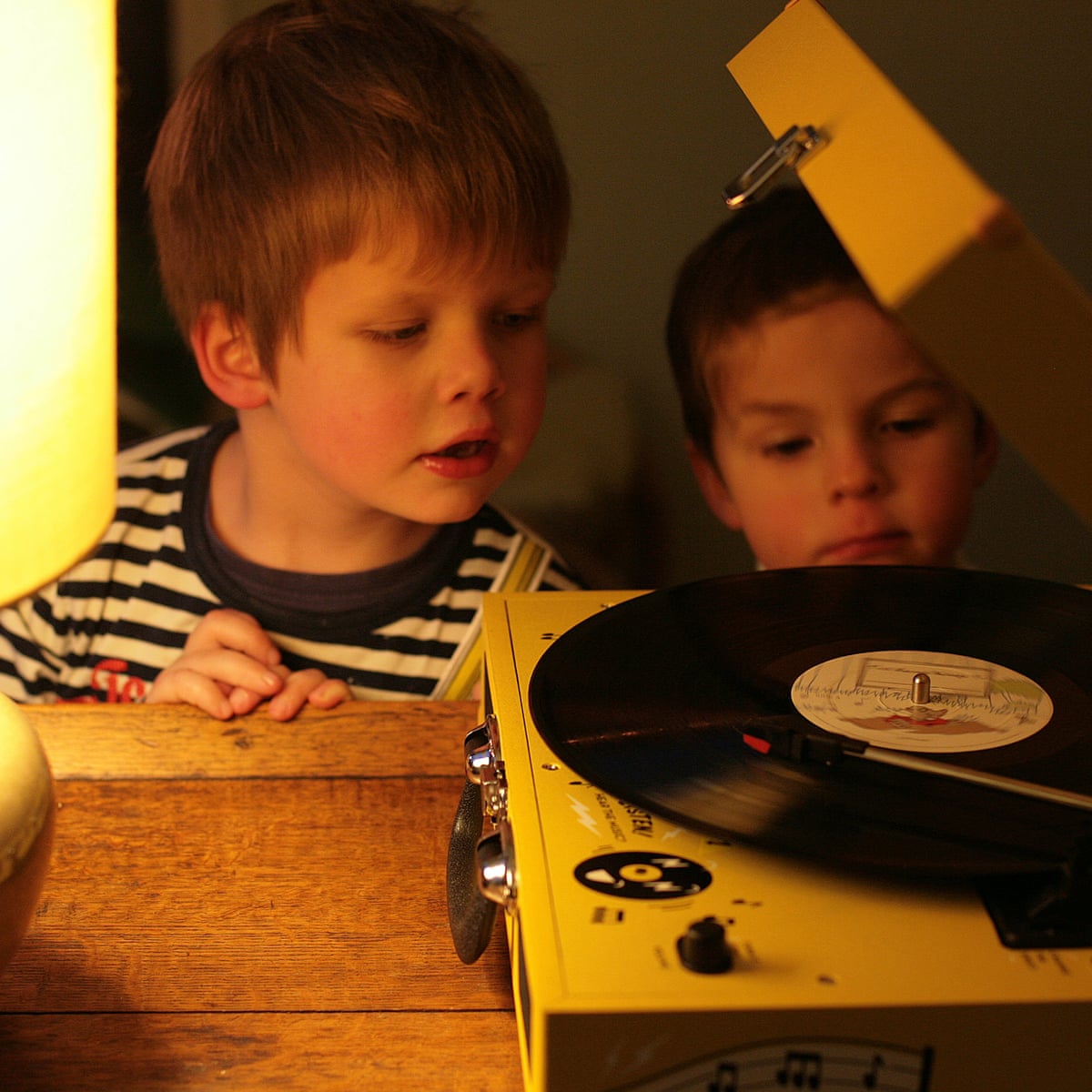 Jack White S Tunes And Turntable For Kids Five Year Olds Give It A Spin Vinyl The Guardian Jack White S Tunes And Turntable For Kids Five Year Olds Give It A Spin Vinyl The Guardian