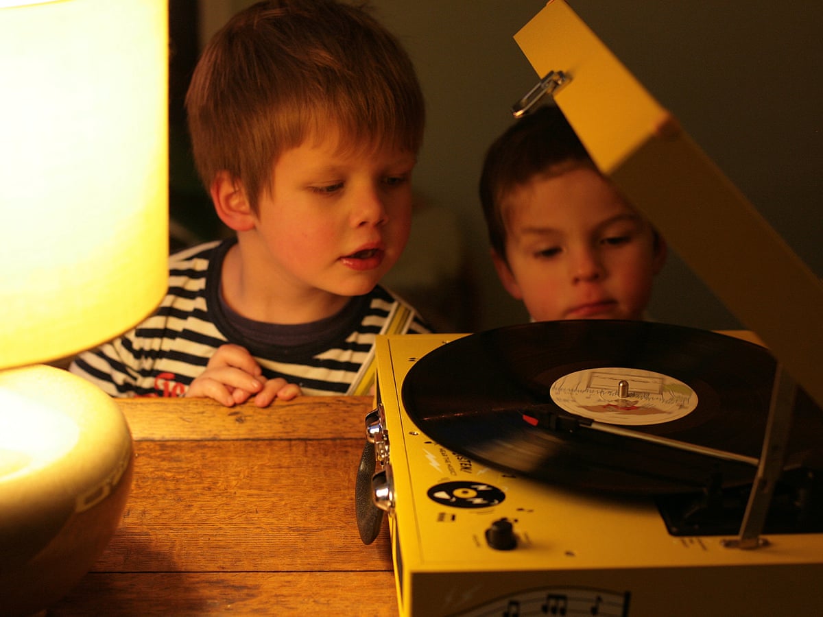 Jack White S Tunes And Turntable For Kids Five Year Olds Give It A Spin Vinyl The Guardian Jack White S Tunes And Turntable For Kids Five Year Olds Give It A Spin Vinyl The Guardian