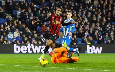 Amine Adli goes down after contact with Bart Verbruggen