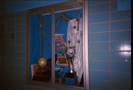 A photo of a classroom.