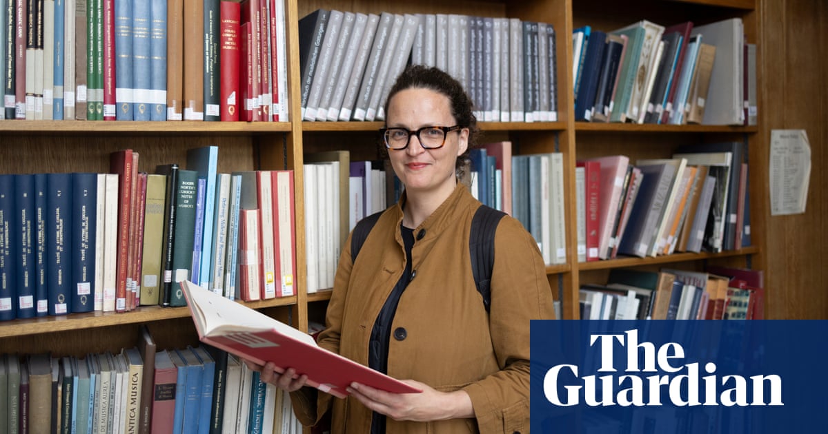The one change that worked: I found an escape from online life by swapping my home office for the library