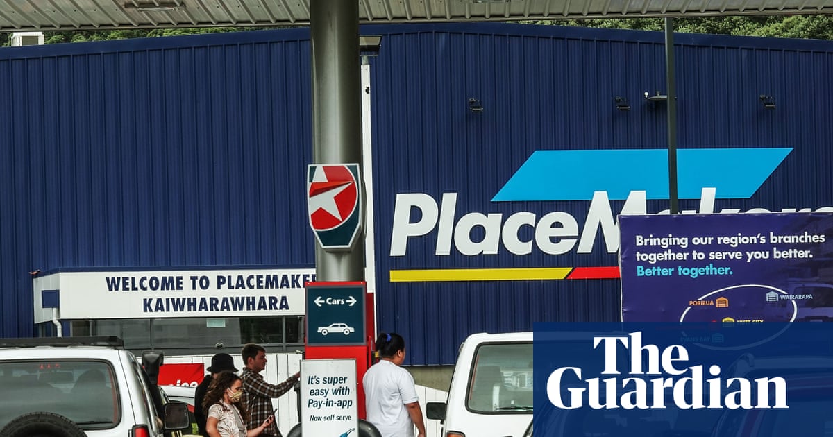 New Zealand to give cash payments to some low income families as global fuel crisis worsens