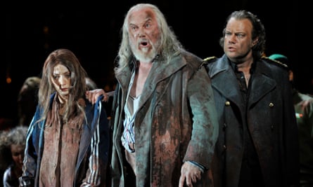 Sir John Tomlinson as Tiresias, centre, and Johan Reuter as Oedipe in the Royal Opera’s production of Oedipe.