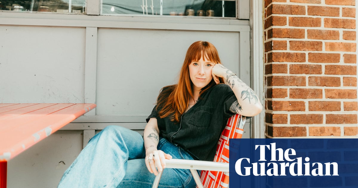 “Es cómo damos sentido al mundo”: ¿por qué estamos todos obsesionados con los chismes? | Libros “Es cómo damos sentido al mundo”: ¿por qué estamos todos obsesionados con los chismes? | Libros