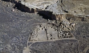 View of the ancient settlement of Anasazi of Pueblo Bonito in Chaco Canyon.