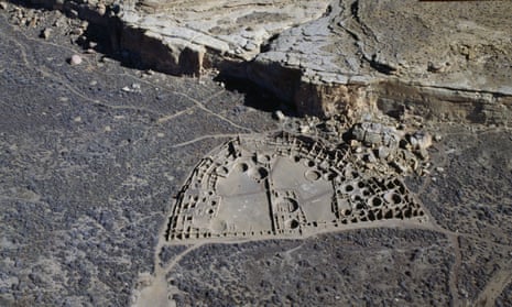 View of the ancient settlement of Anasazi of Pueblo Bonito in Chaco Canyon. 
