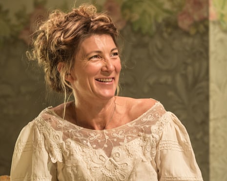 Eve Best in A Woman of No Importance