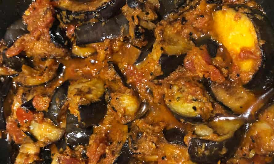 «Il s'inspire d'un plat servi dans un grand hôtel converti d'un palais royal au milieu d'un lac à Udaipur»: l'aubergine cuite à la façon de la marinade.