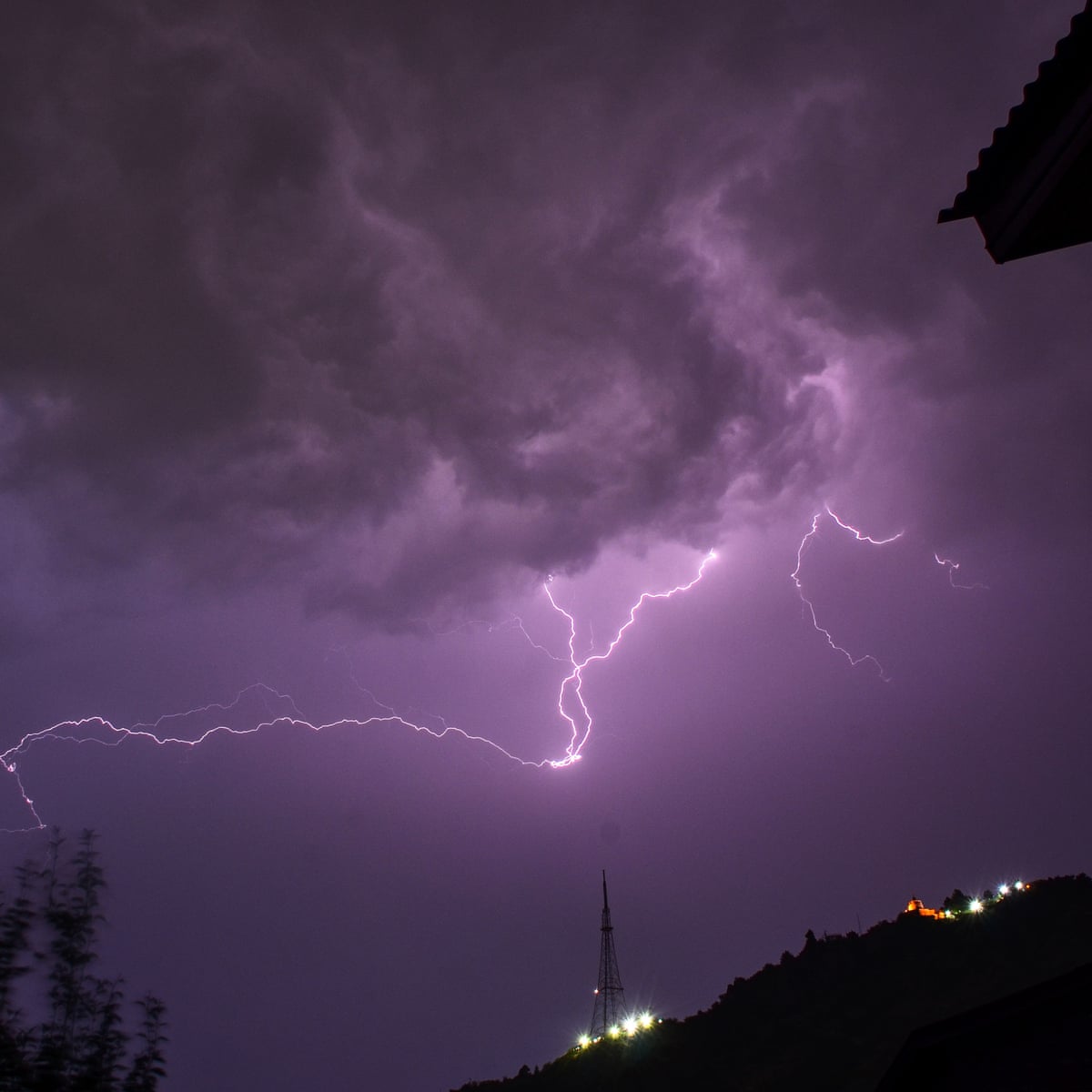 Lightning Strikes Kill 76 People In India As Monsoon Season Begins India The Guardian Last Lightning Strike Near Me