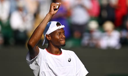 Chris Eubanks salutes the crowd after his victory over Cameron Norrie.