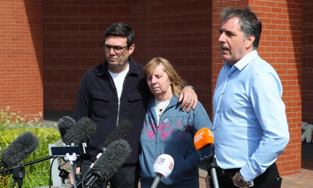 Hillsborough campaigner Margaret Aspinall with Andy Burnham (left) and Steve Rotheram, speaking to the media after the collapse of the trial.