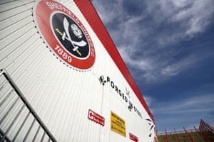 Una foto de stock de Bramall Lane, justo en el momento justo.