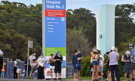 People line up for Covid-19 testing at Mona Vale Hospital