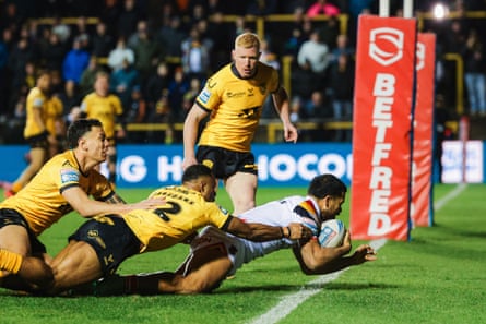 Esan Marsters goes over for Bradford.